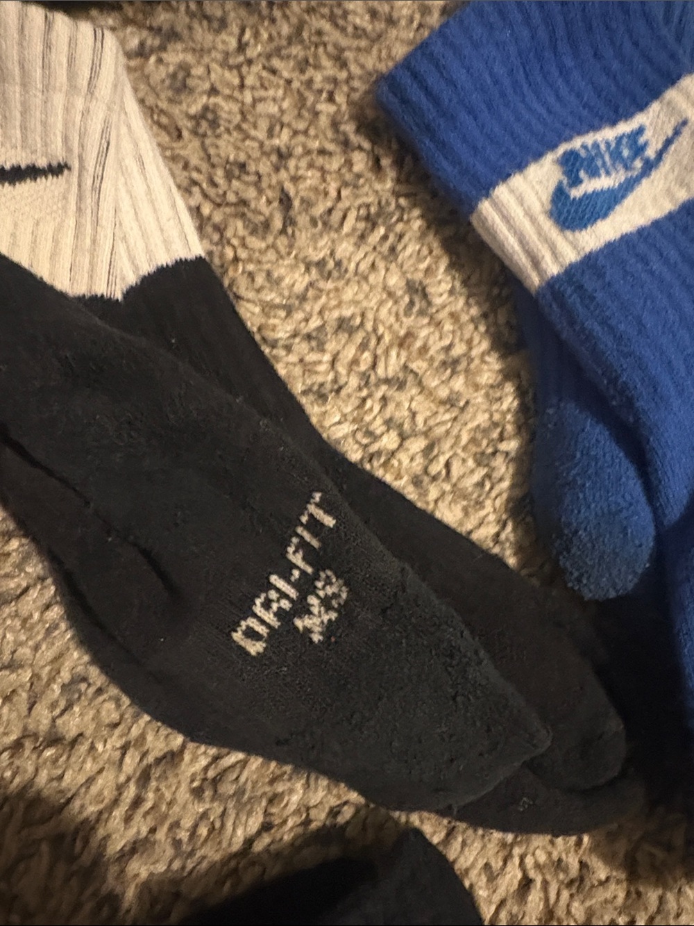 Kids sock lot - 22 pair- Nike and other brands - Picture 7 of 8
